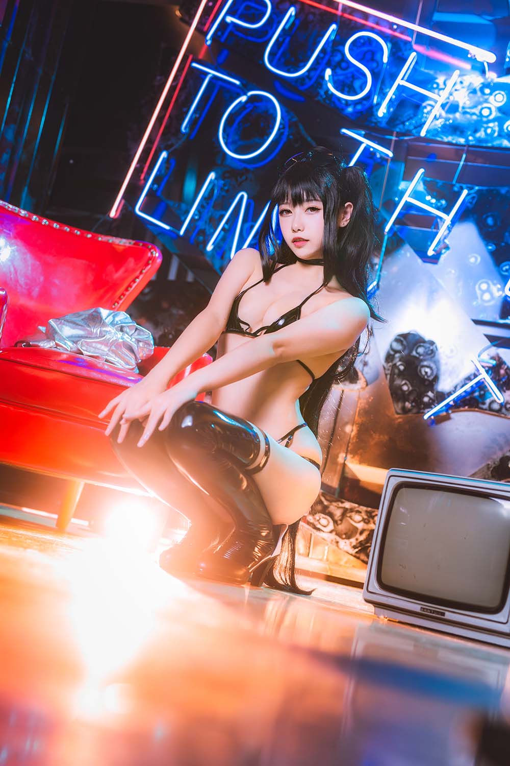 Momoko葵葵 – 大凤之赛车 预览图 - 2