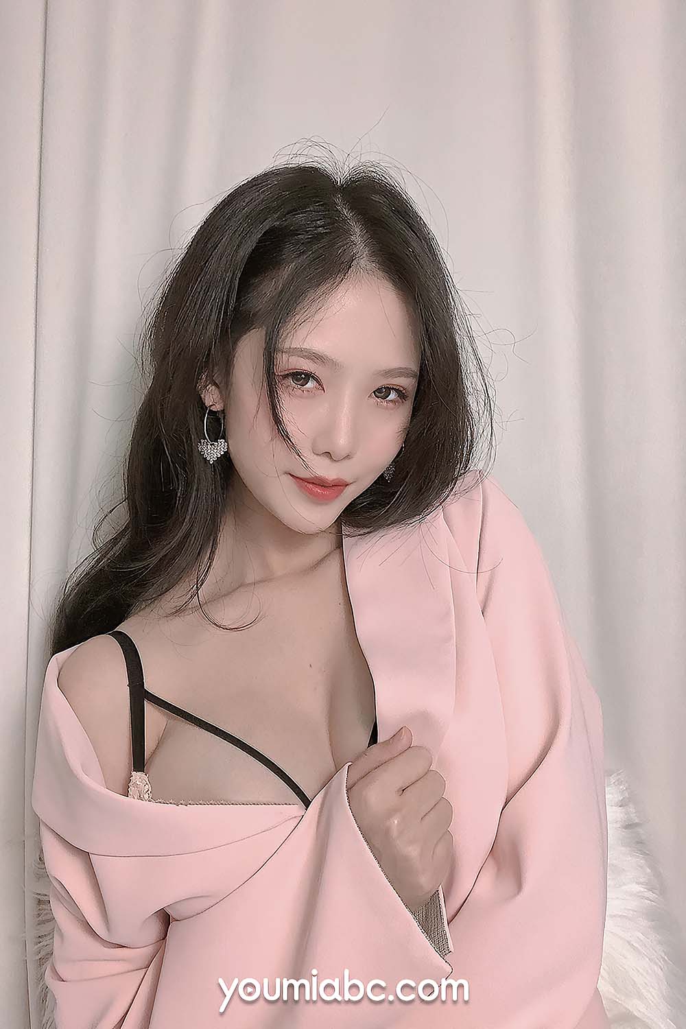 [YouMi尤蜜]2021.07.19 桃子陷阱 抖娘利世 预览图 - 2