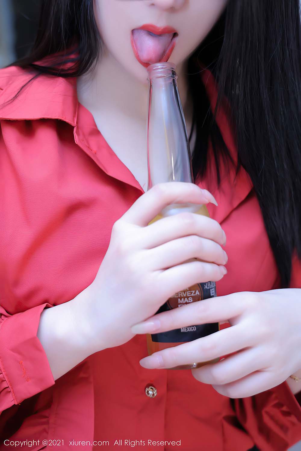 [Xiuren秀人网]2021.11.23 NO.4253 黑丝OL系列 苏小曼babyface 预览图 - 5