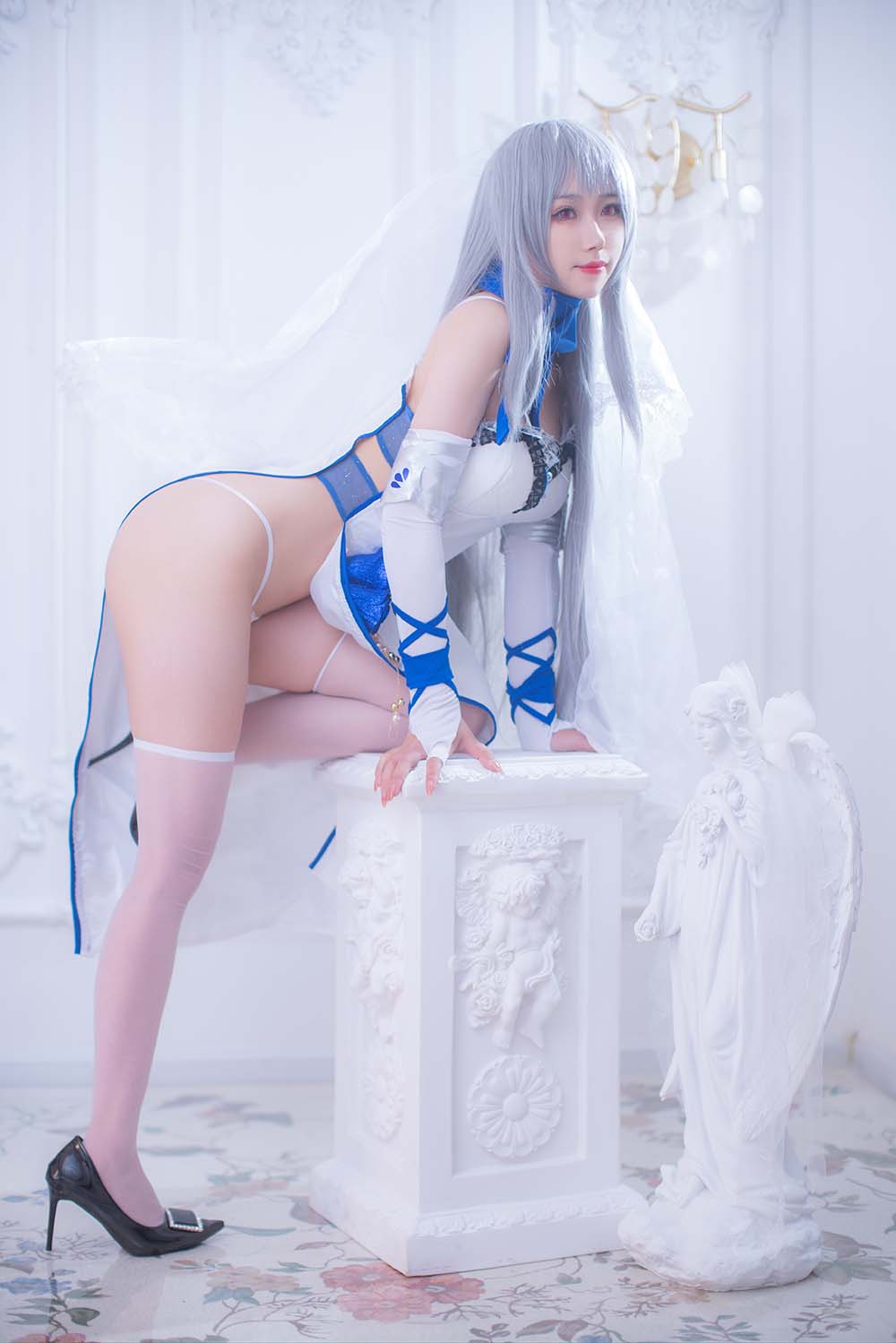 一北亦北 – 路易九世礼服 预览图 - 2