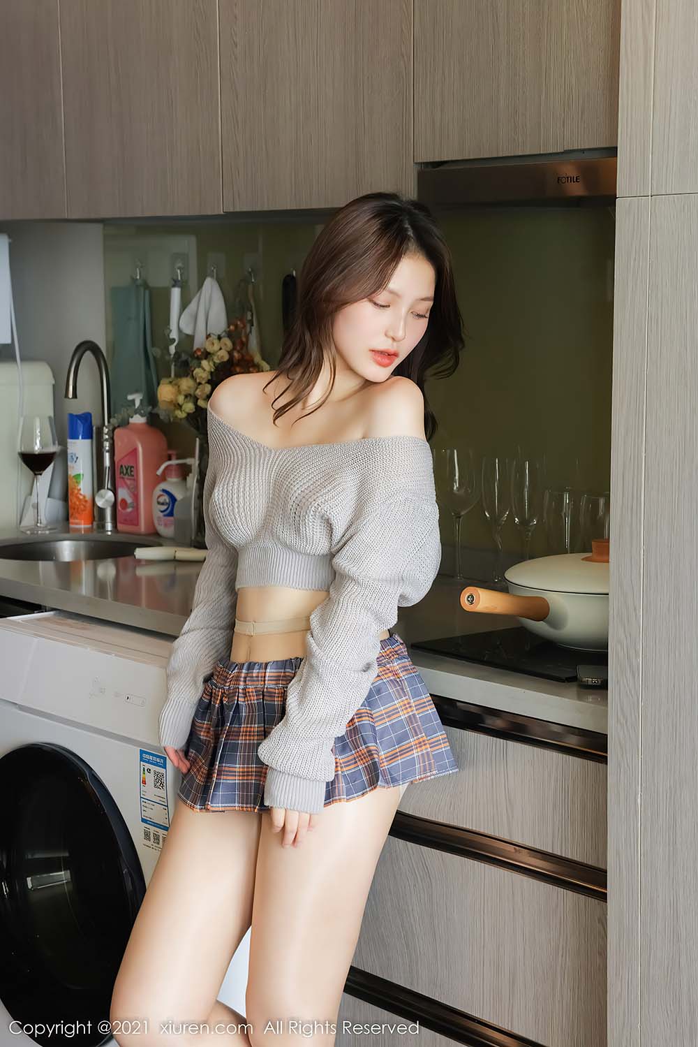 [Xiuren秀人网]2021.12.22 NO.4369 清纯甜美性感圣诞主题服饰 兔妹妹 预览图 - 2