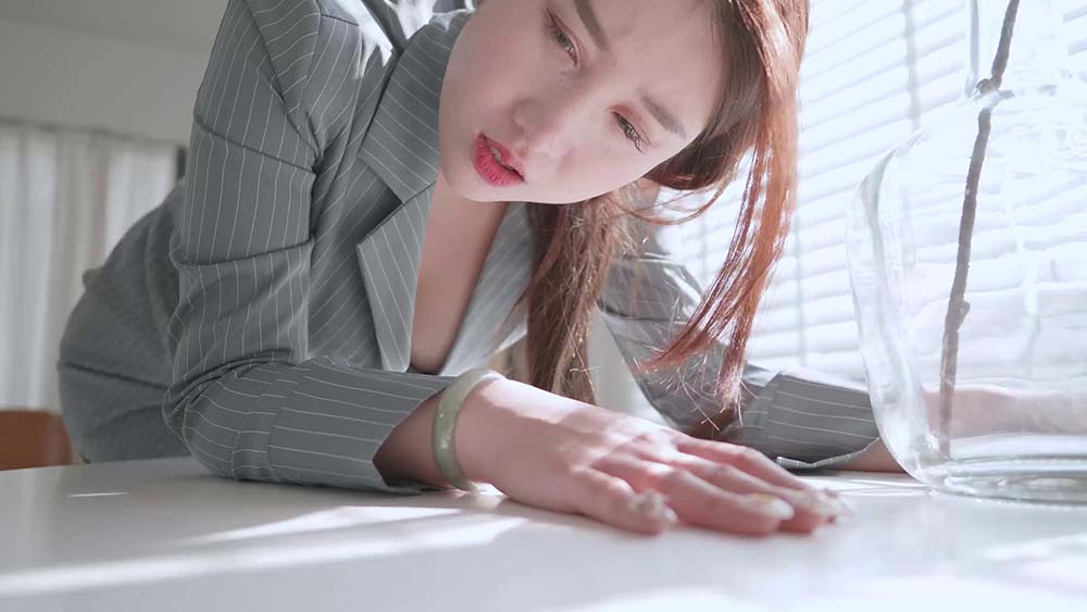 [Ligui丽柜]HD视频 2021.02.27 午后45°阳光 静瑶 预览图 - 2