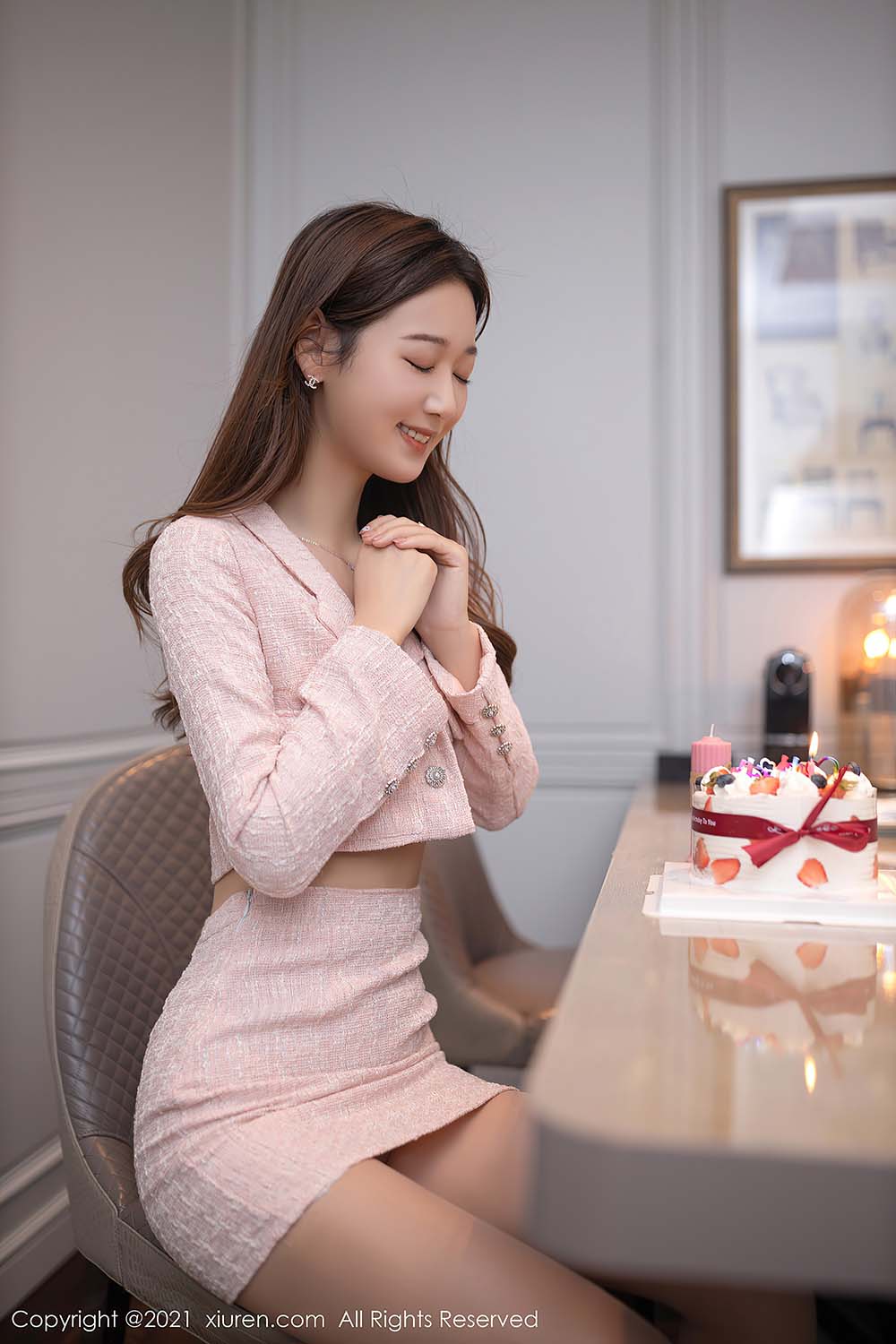 [Xiuren秀人网]2021.12.27 NO.4390 性感粉灰色透明睡衣 唐安琪 预览图 - 4