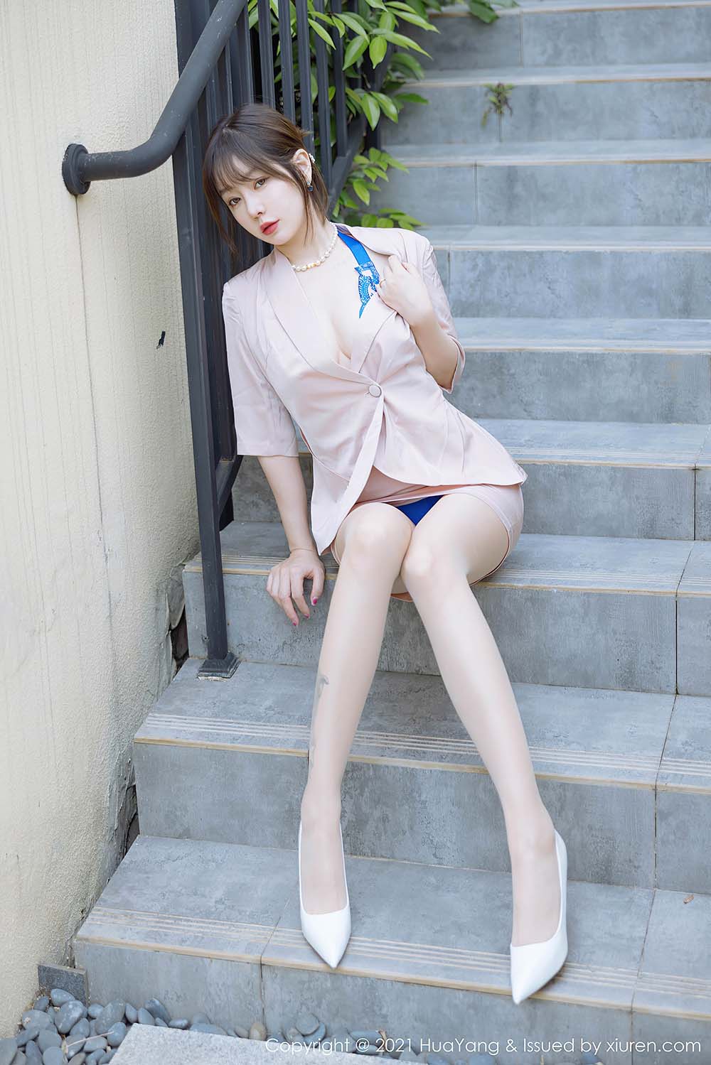 [HuaYang花漾show]2021.12.27 VOL.476 原色丝袜 王雨纯 预览图 - 5