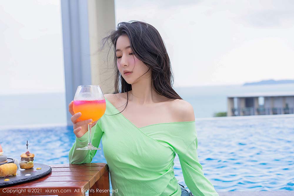 [Xiuren秀人网]2021.12.29 NO.4403 酒店场景拍摄 熊小诺 预览图 - 2