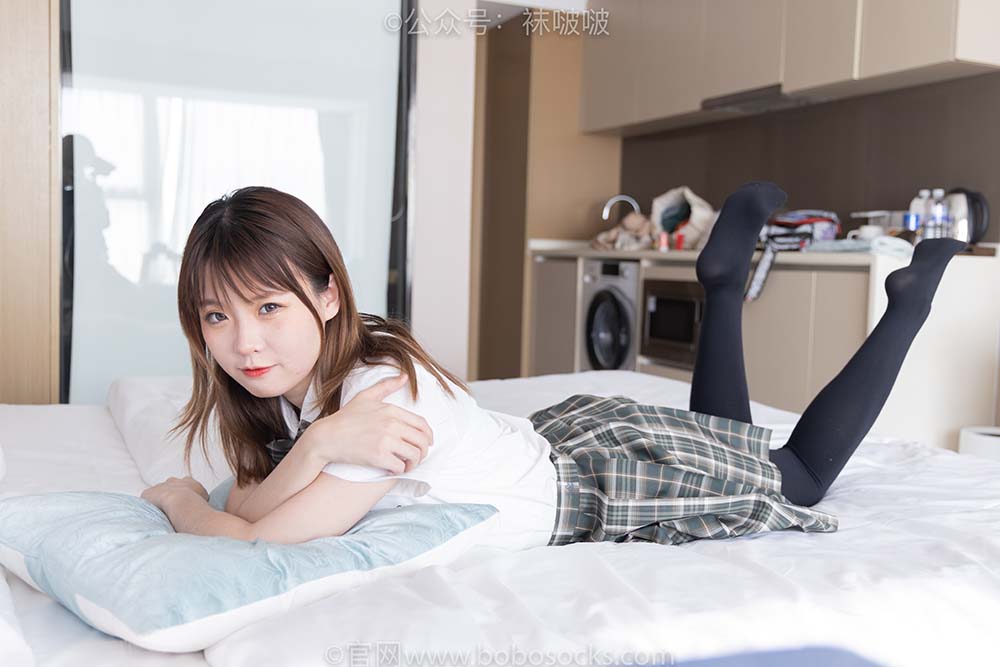 [BoBoSocks袜啵啵]NO.056 朵朵-JK制服、皮鞋、厚黑丝 预览图 - 2