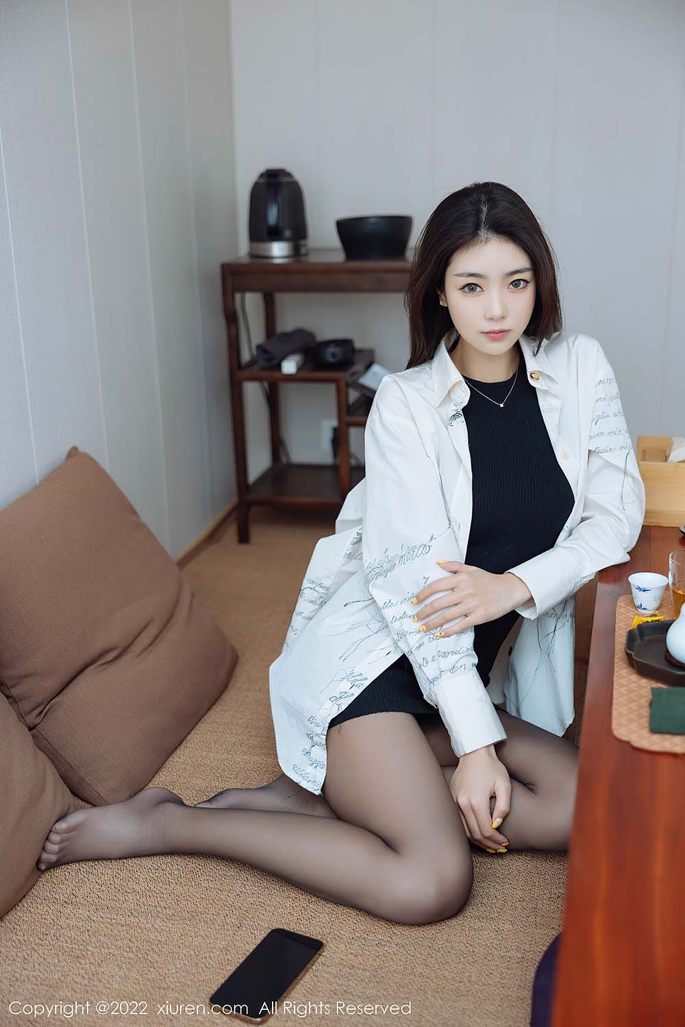 [Xiuren秀人网]2022.04.07 NO.4832 可樂Vicky 预览图 - 2