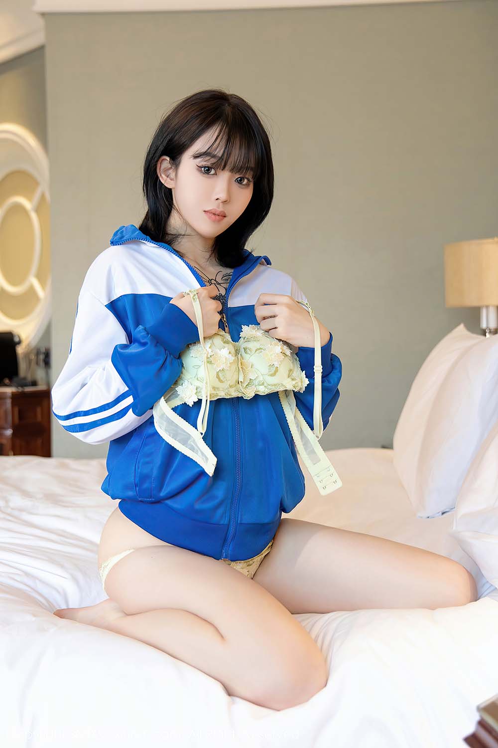 [Xiuren秀人网]2022.04.08 NO.4838 奶瓶. 预览图 - 2