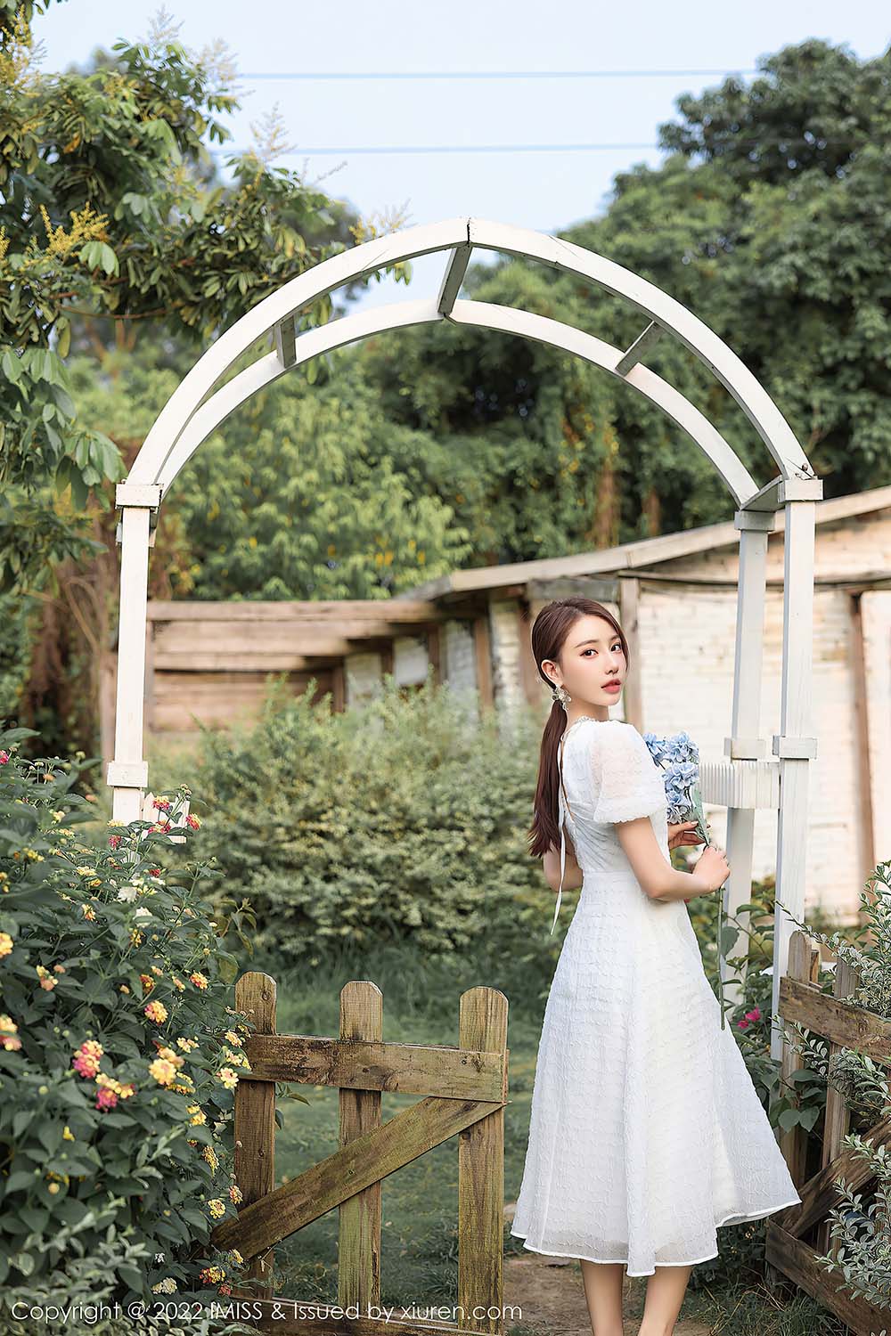 [IMiss爱蜜社]2022.05.17 VOL.682 Lynn刘奕宁 预览图 - 2