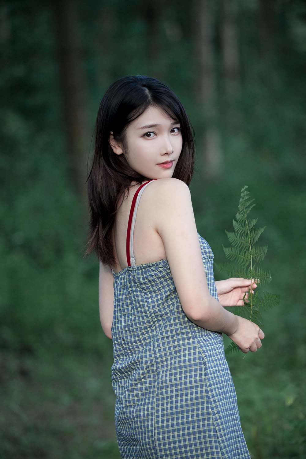 [YITUYU艺图语]2021.11.06 忘忧草 湘湘 预览图 - 2