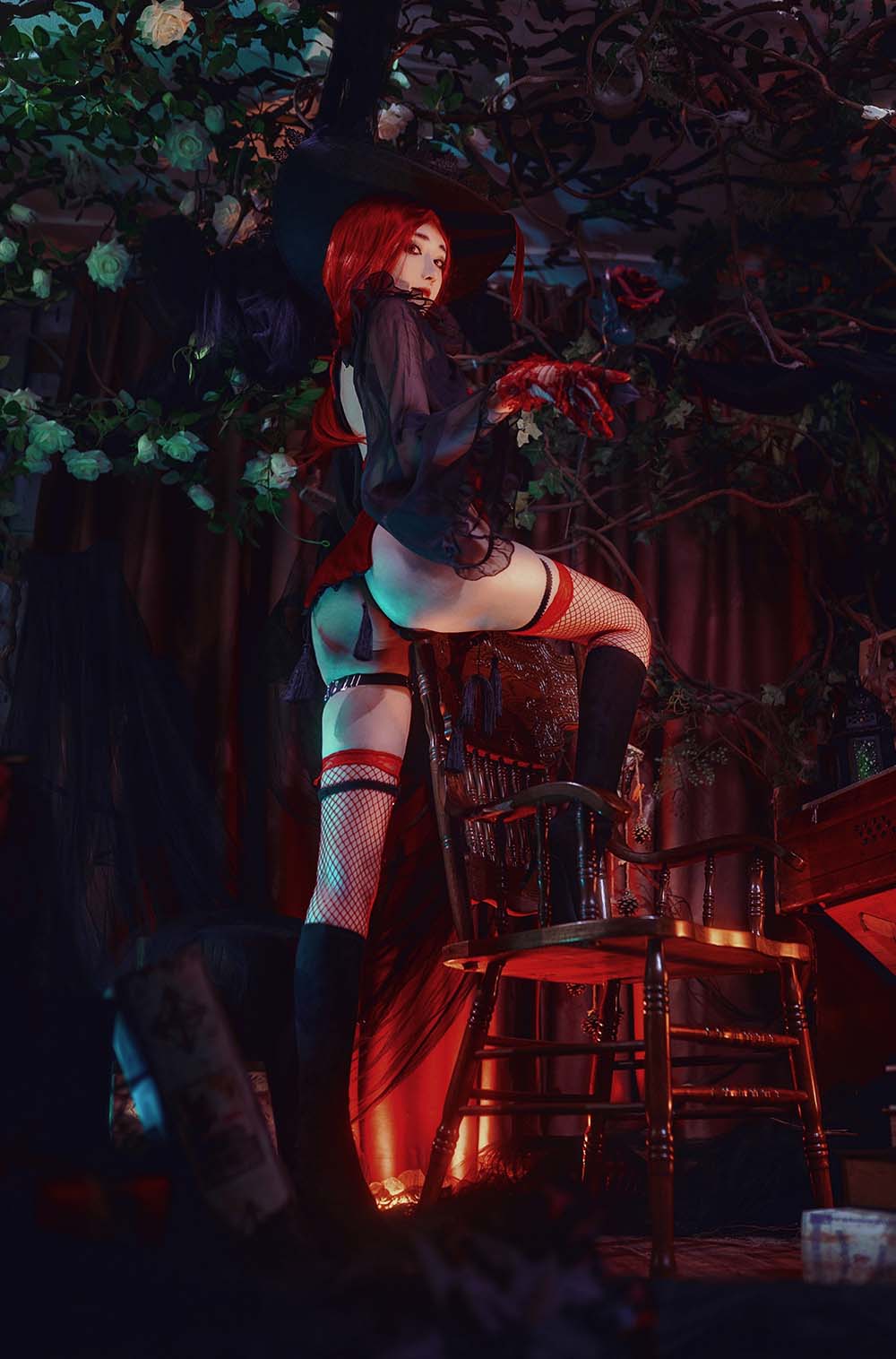 南桃Momoko – 红女巫 预览图 - 2