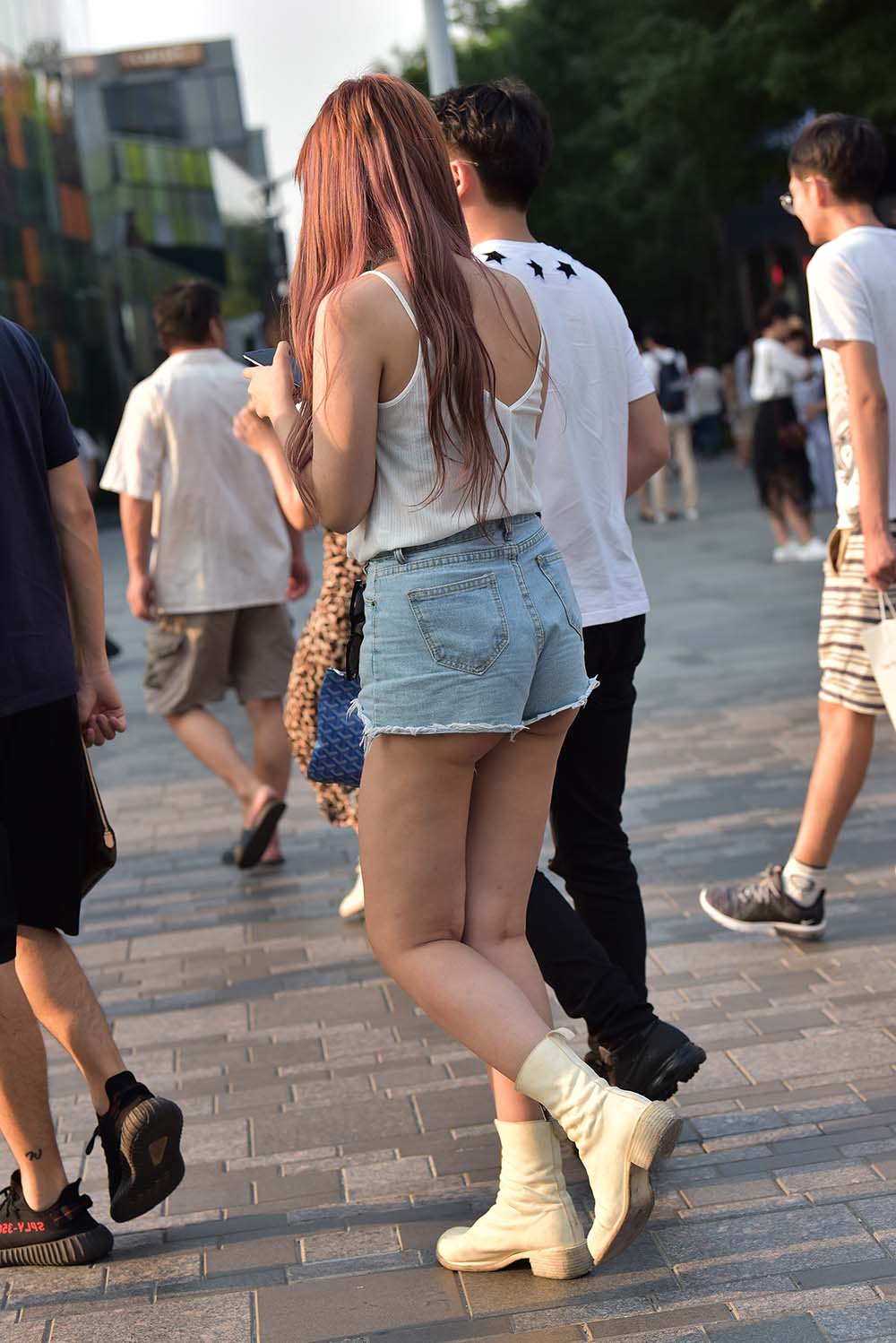 精选街拍作品 NO.0037 热裤小吊带MM高清原图