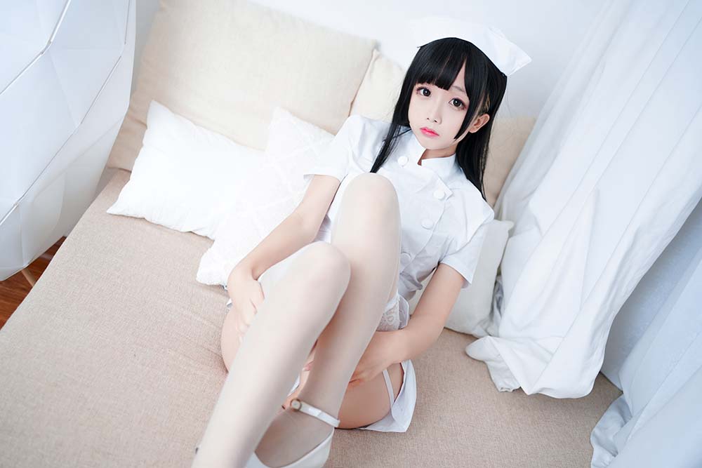 日奈娇 – 纯白护士 预览图 - 2