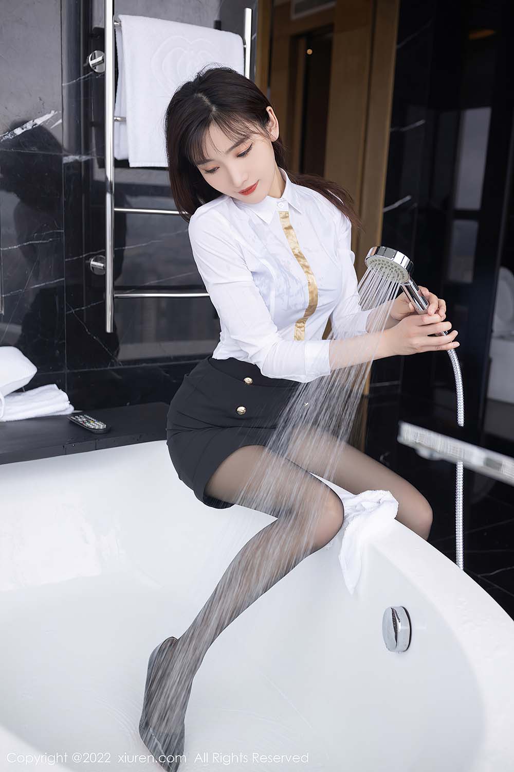 [Xiuren秀人网]2022.06.23 NO.5183 陆萱萱 预览图 - 4