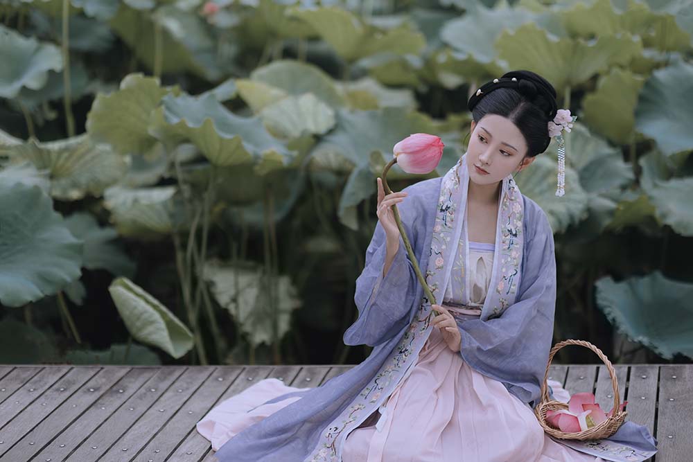 [YITUYU艺图语]2022.01.19 采莲女 饼饼