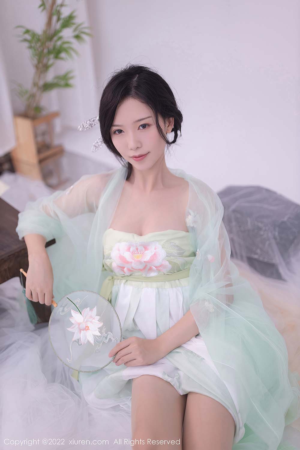 [Xiuren秀人网]2022.07.27 NO.5345 利世 预览图 - 4