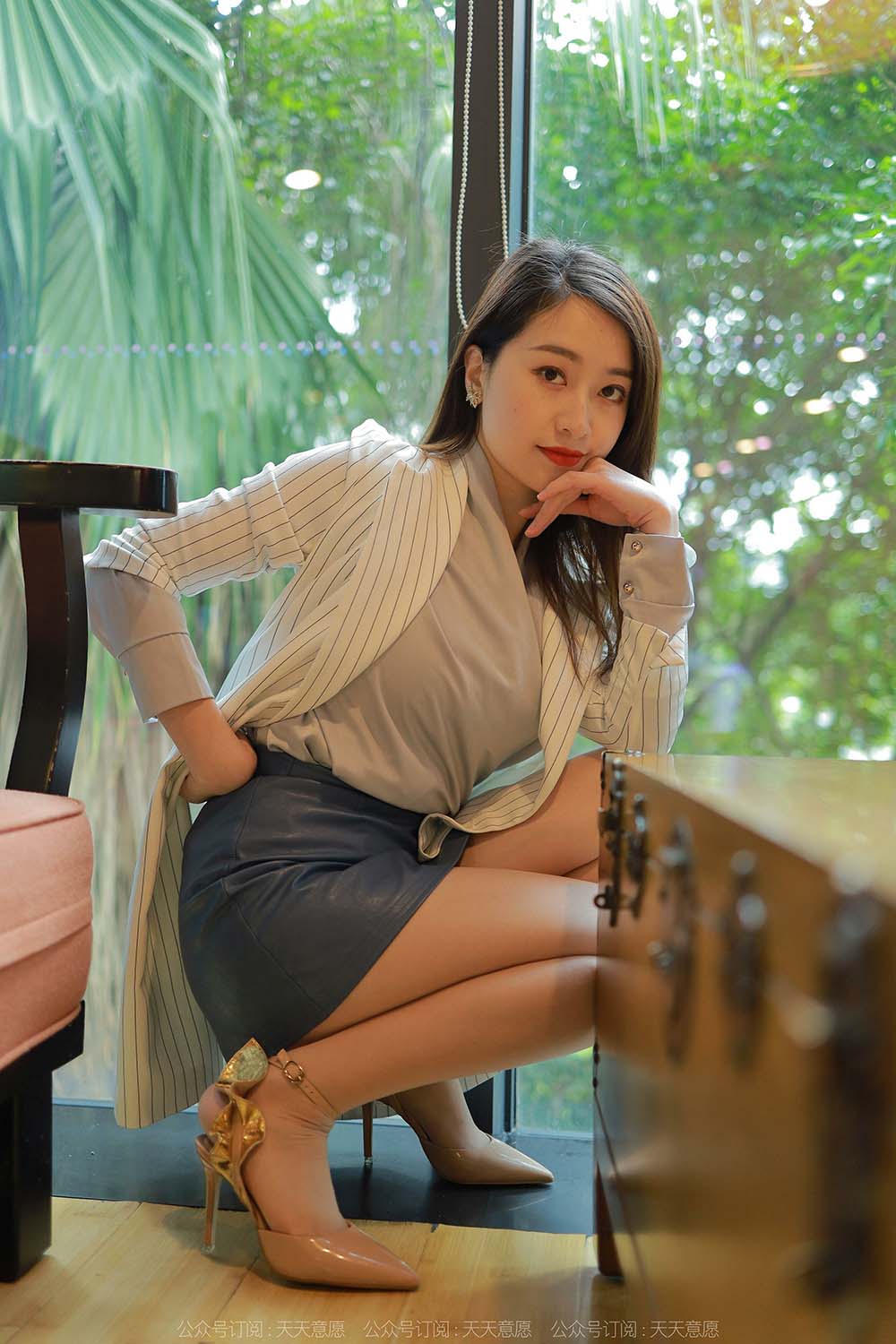 [IESS异思趣向] 2022.05.05 丝享家1079：小婕《4月佳人》