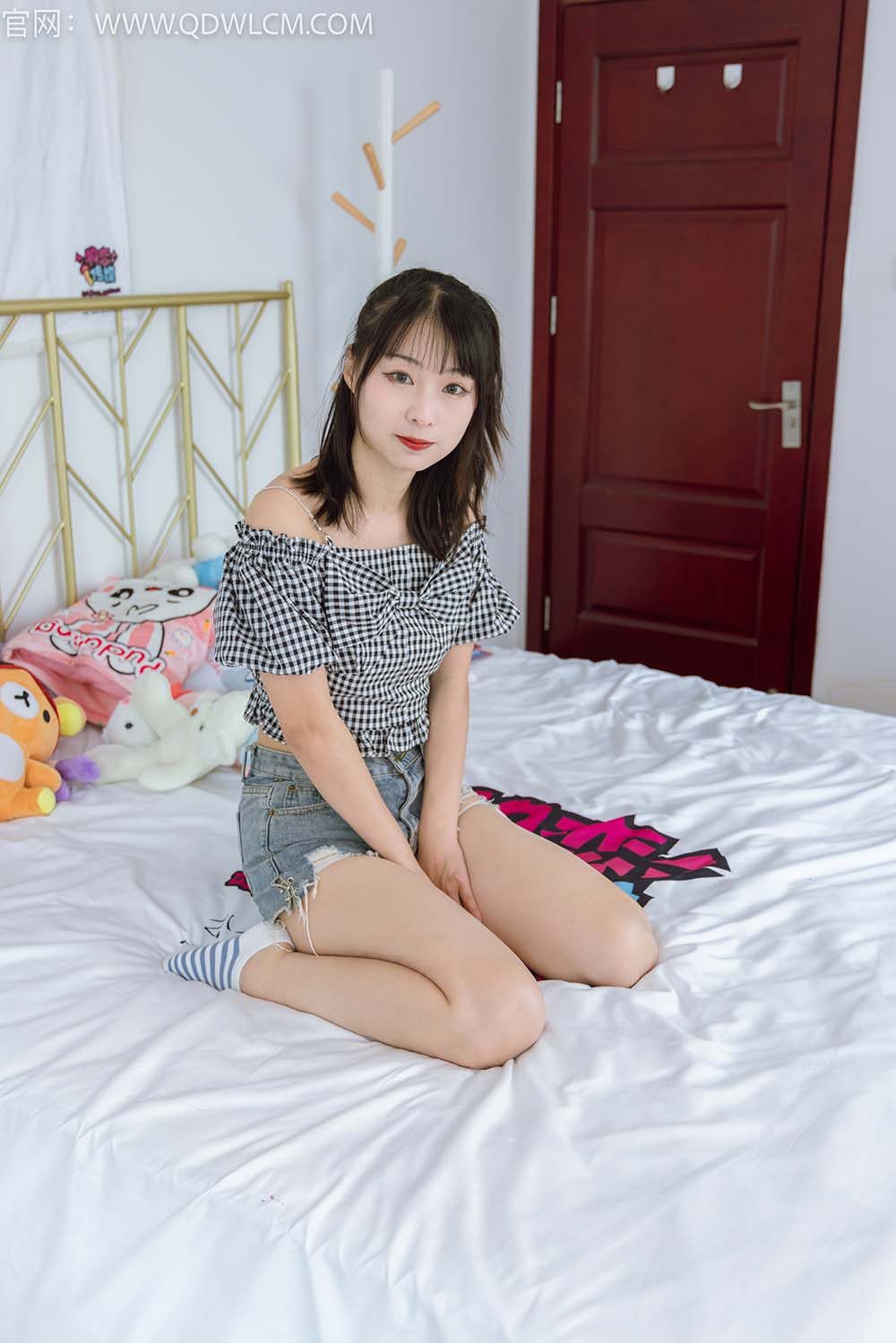 物恋传媒 NO.1306 月心-小城秋天 预览图 - 2