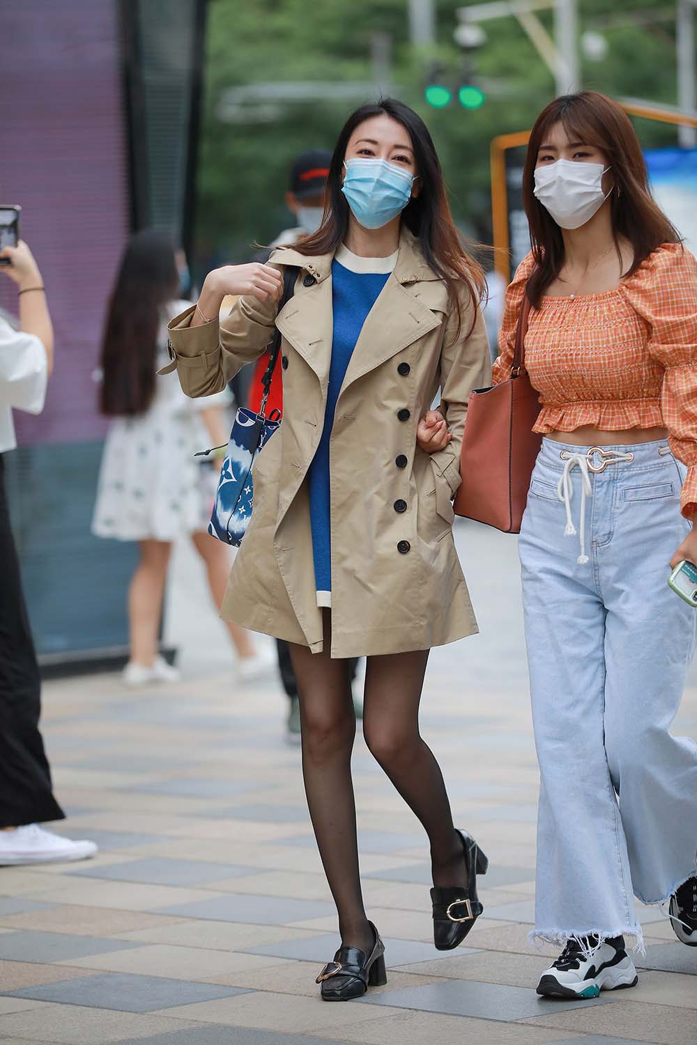 精选街拍作品 NO.0619 四九城嘎子街拍作品 – 黑丝小少妇