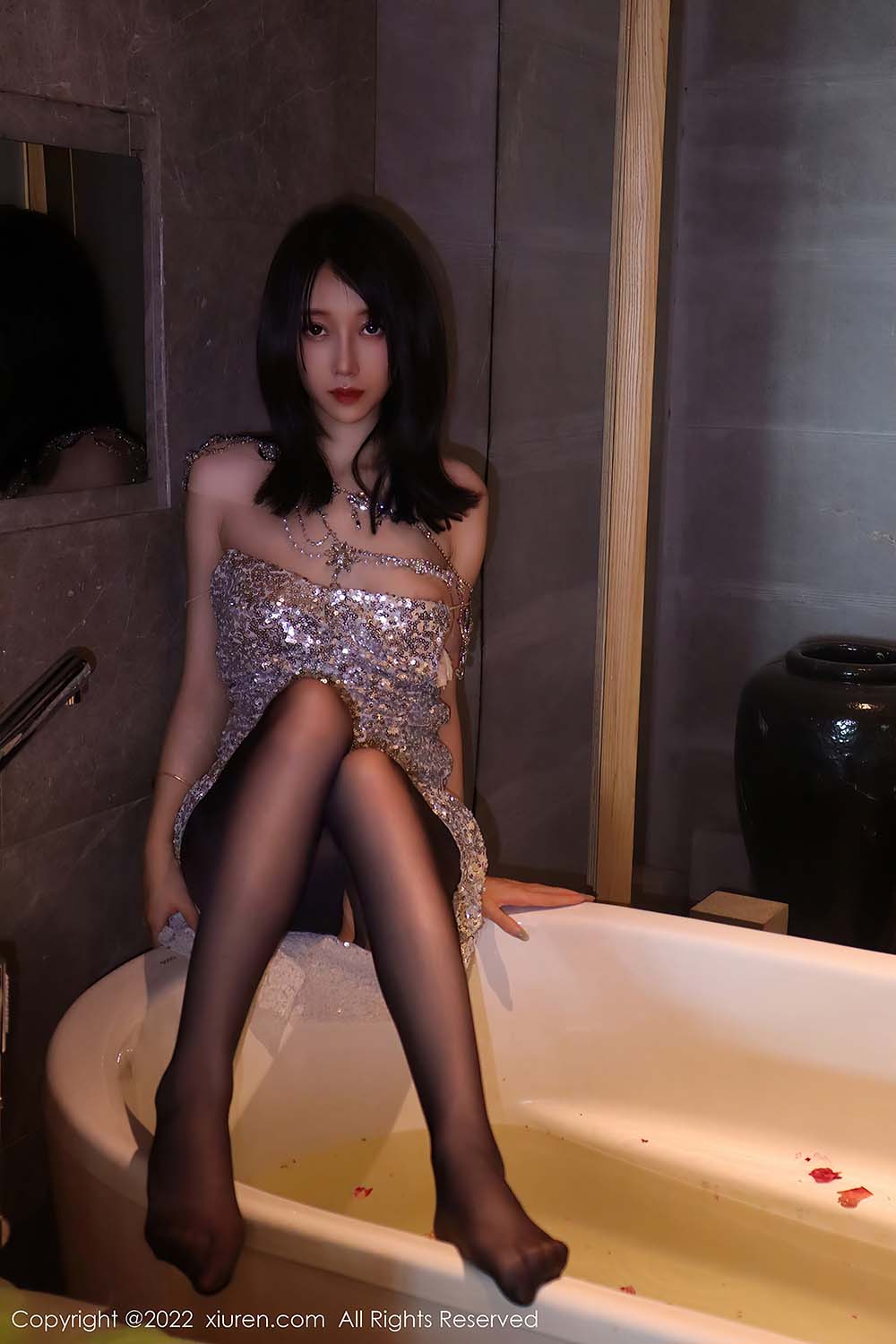 [Xiuren秀人网]2022.09.30 NO.5670 玥儿玥er 预览图 - 5