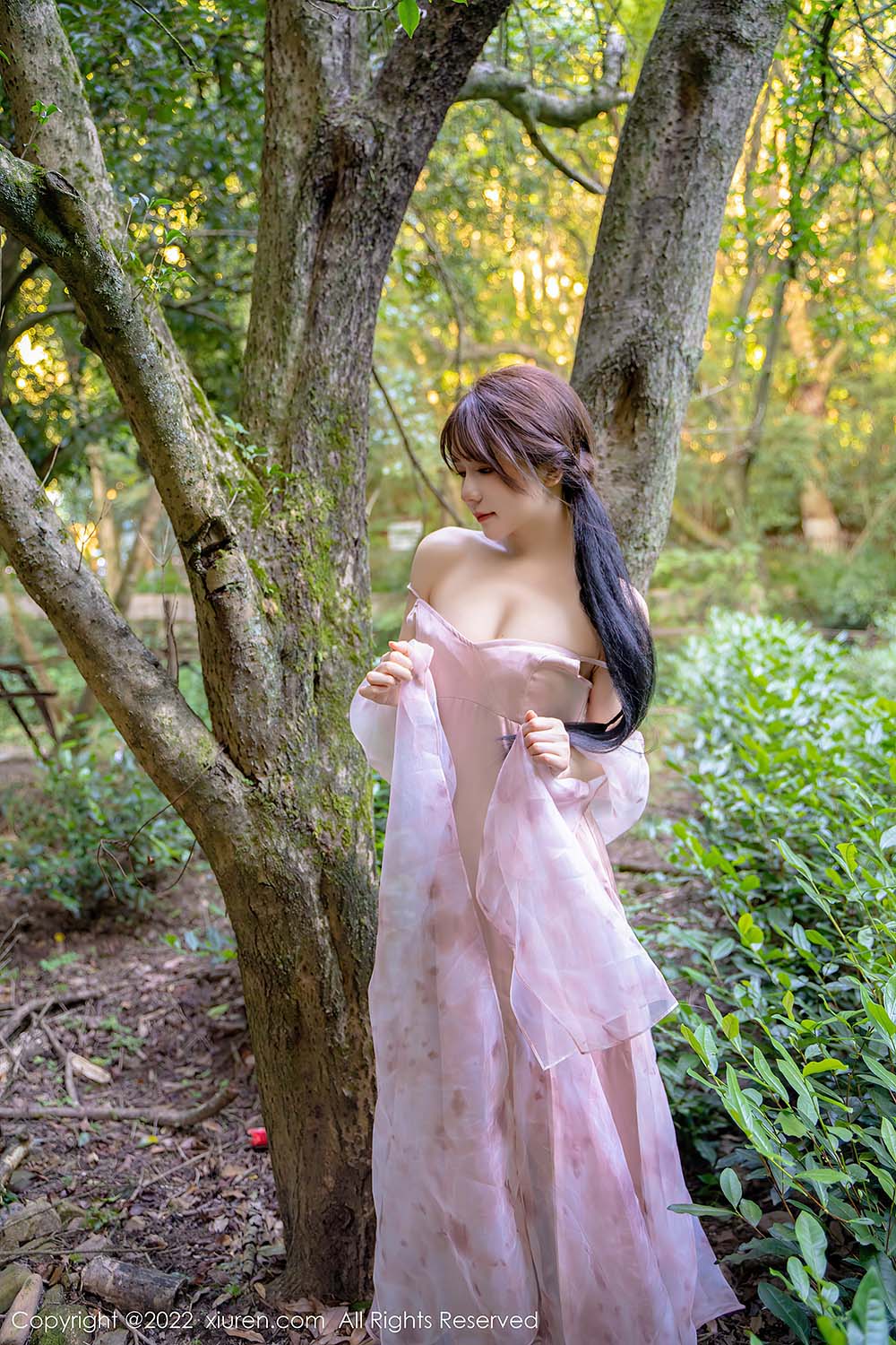 [Xiuren秀人网]2022.10.11 NO.5690 婠婠么 预览图 - 3