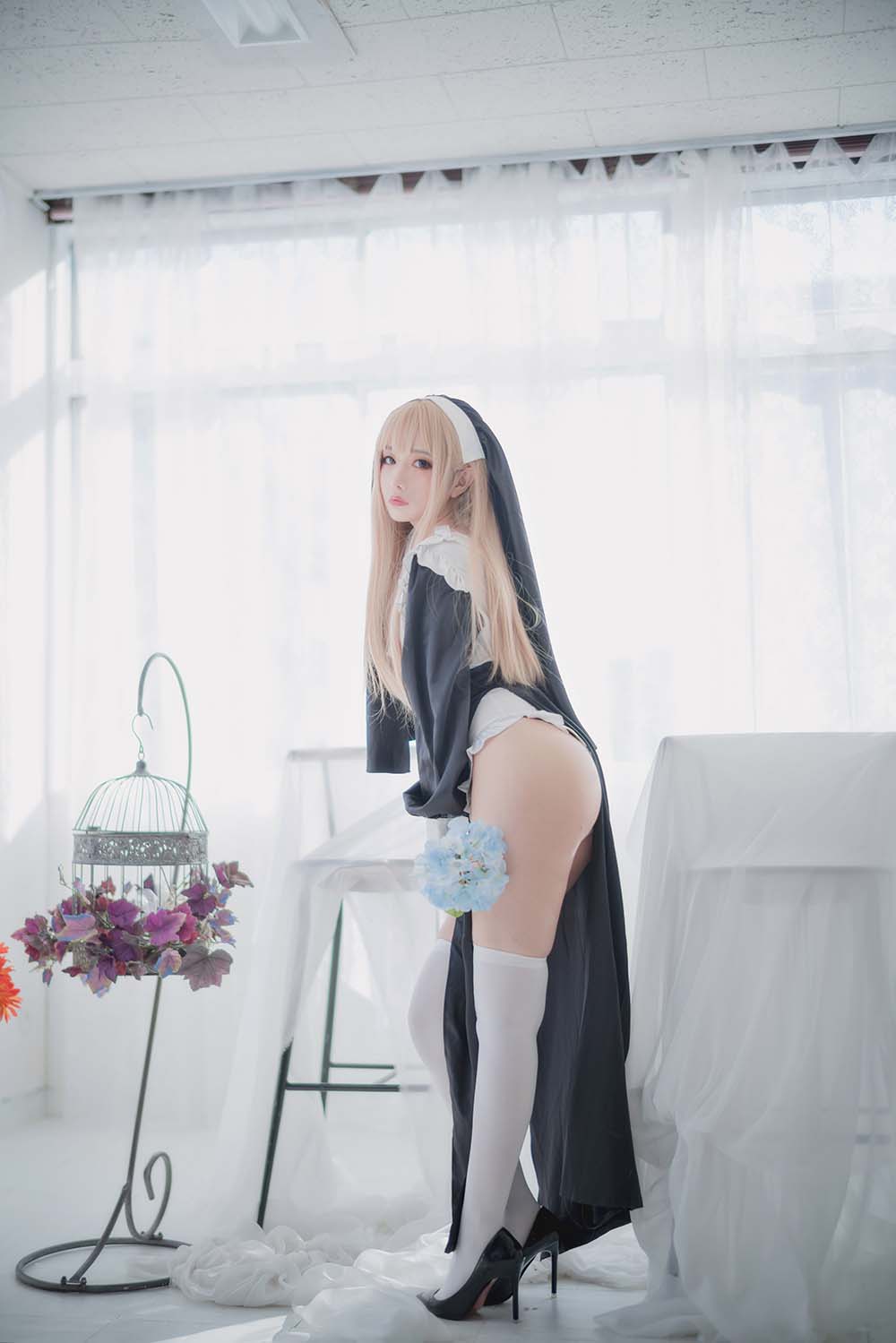 Shika小鹿鹿 – 修女 预览图 - 2