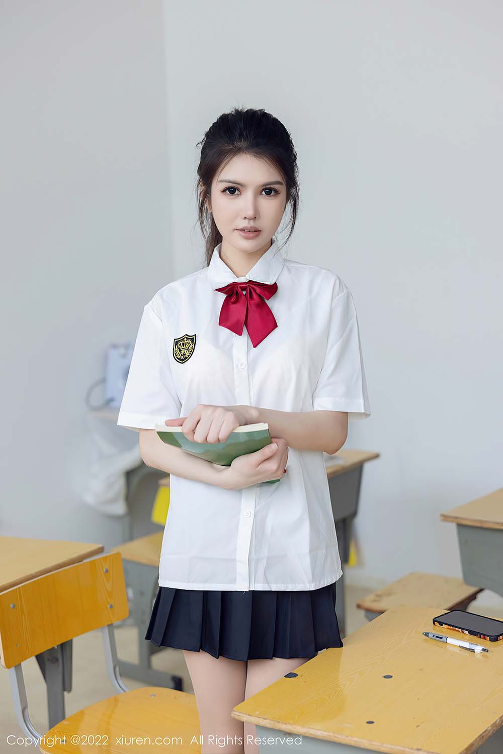 [Xiuren秀人网]2022.10.26 NO.5762 媛媛酱belle 预览图 - 4