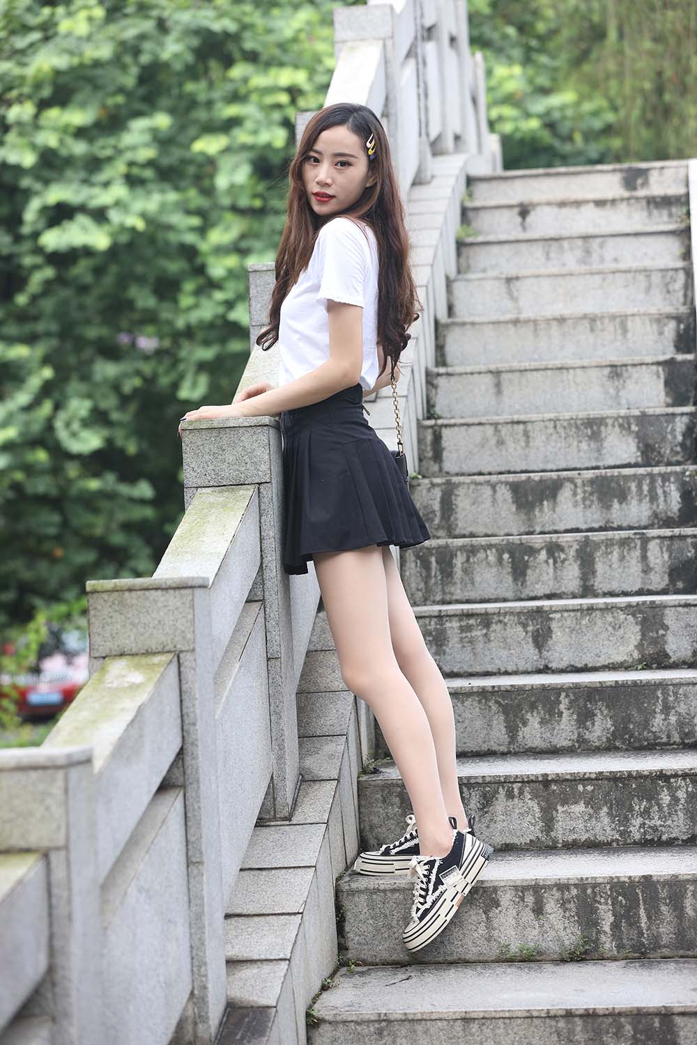 精选街拍作品 NO.0810 辉辉模拍作品 赵师妹的闪亮肉丝美腿 预览图 - 2