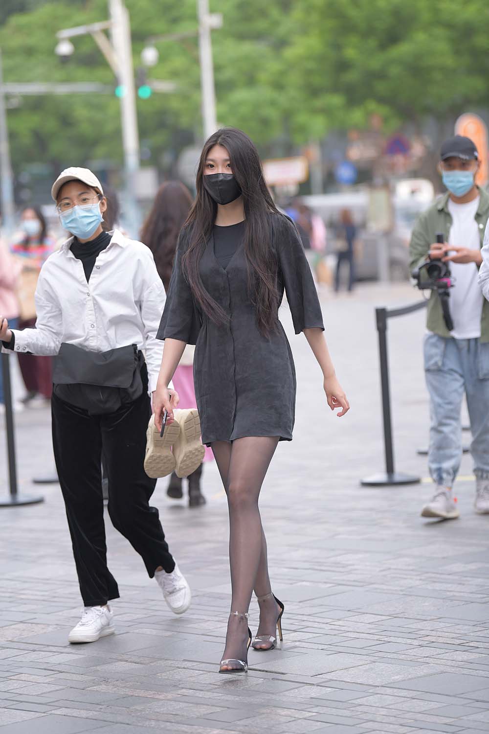 精选街拍作品 NO.0831 红石街拍作品 – 又遇黑丝美女 预览图 - 2