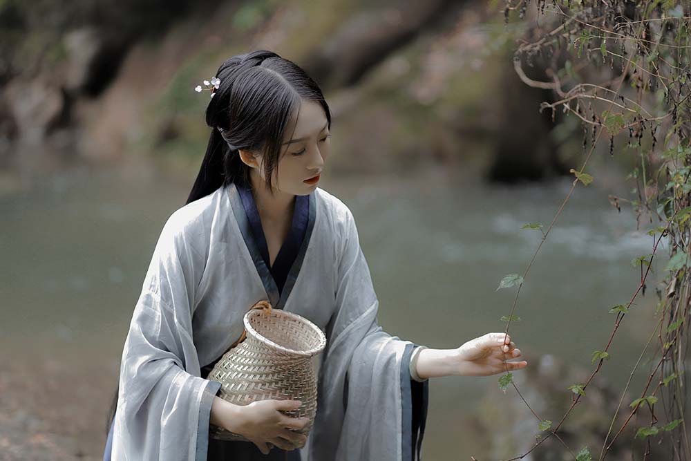 [YITUYU艺图语]2022.05.10 采药女 劉忄乂 预览图 - 2