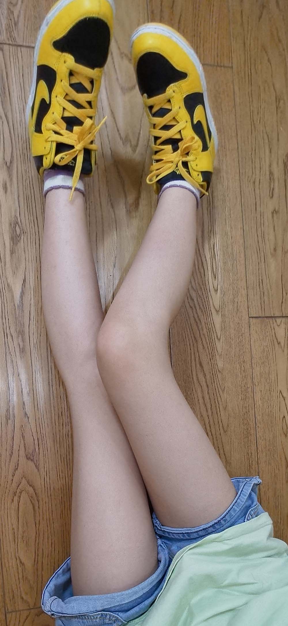 [誉铭传媒]袜足摄影 2022年《8月整合福利》二 预览图 - 2