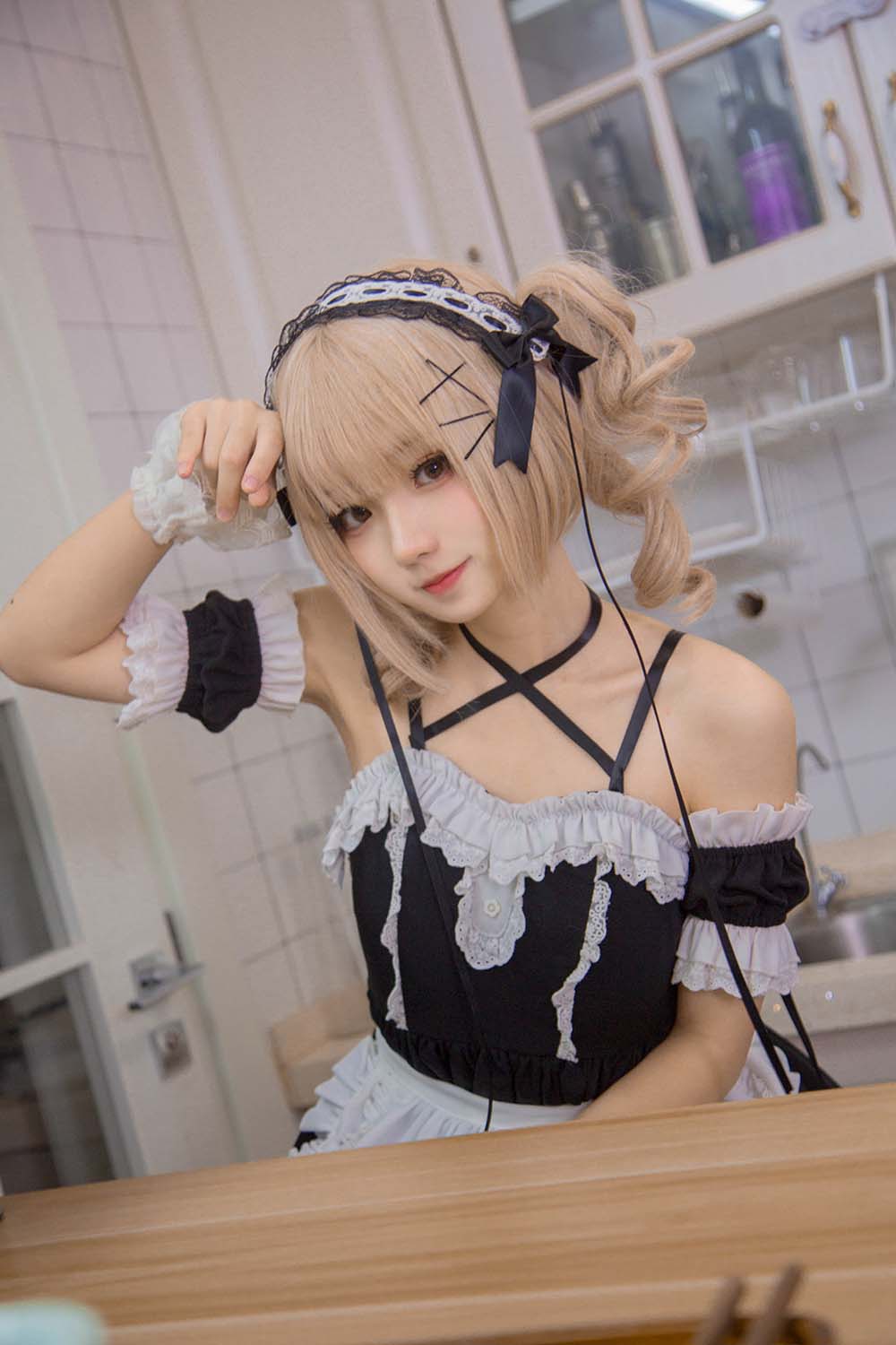 花柒Hana – 女仆 预览图 - 2
