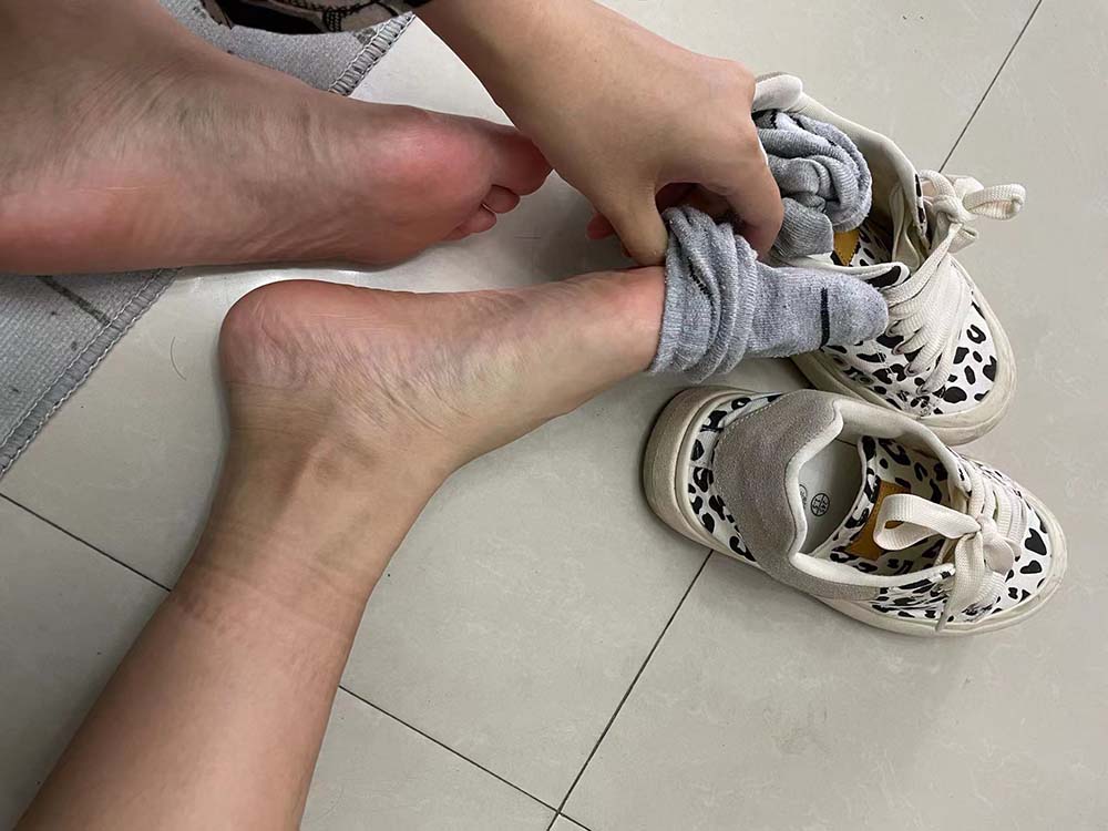 [誉铭传媒]袜足摄影 2022年《10月整合福利》 预览图 - 2