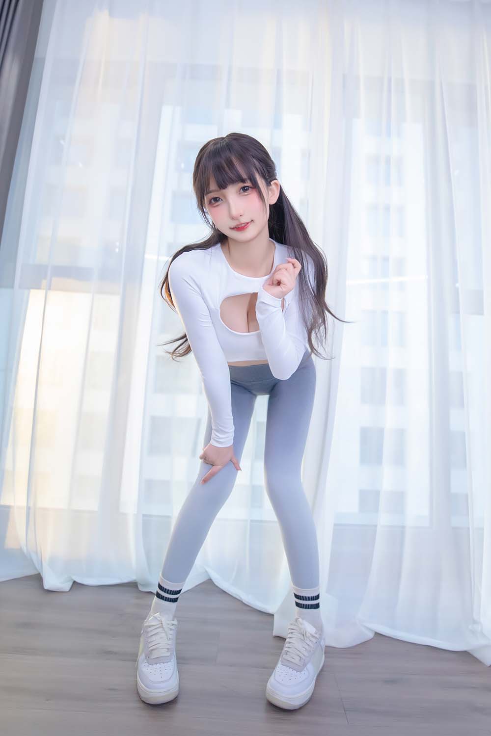 神楽板真冬 – 瑜伽少女