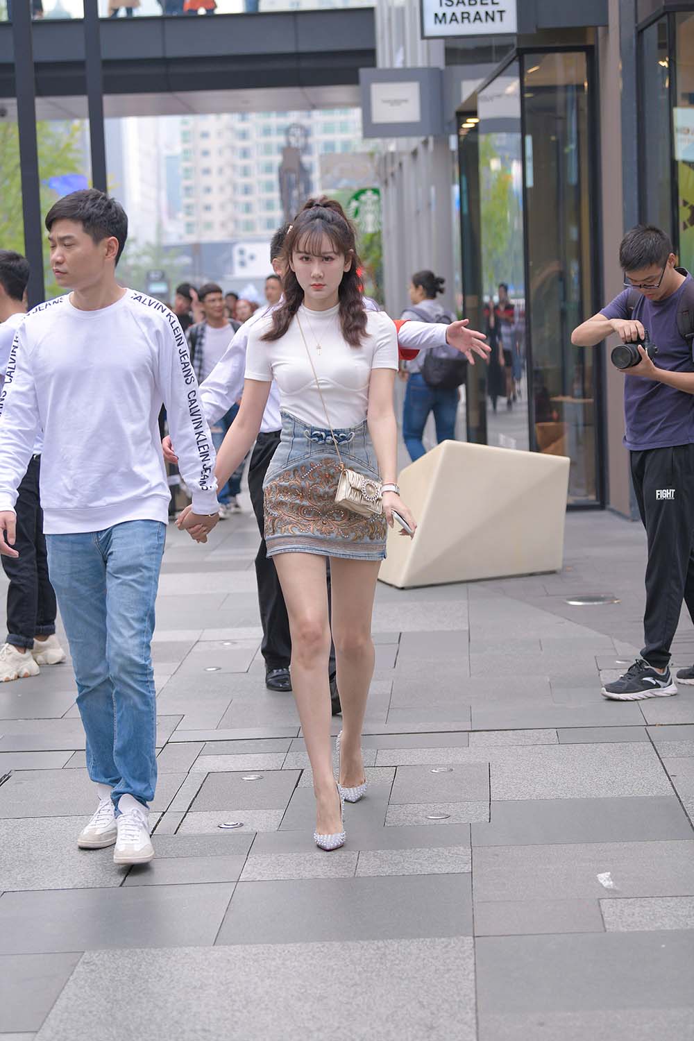 精选街拍作品 NO.0990 摄神街拍作品 – 柳丁高跟，白皙美腿女友 预览图 - 2