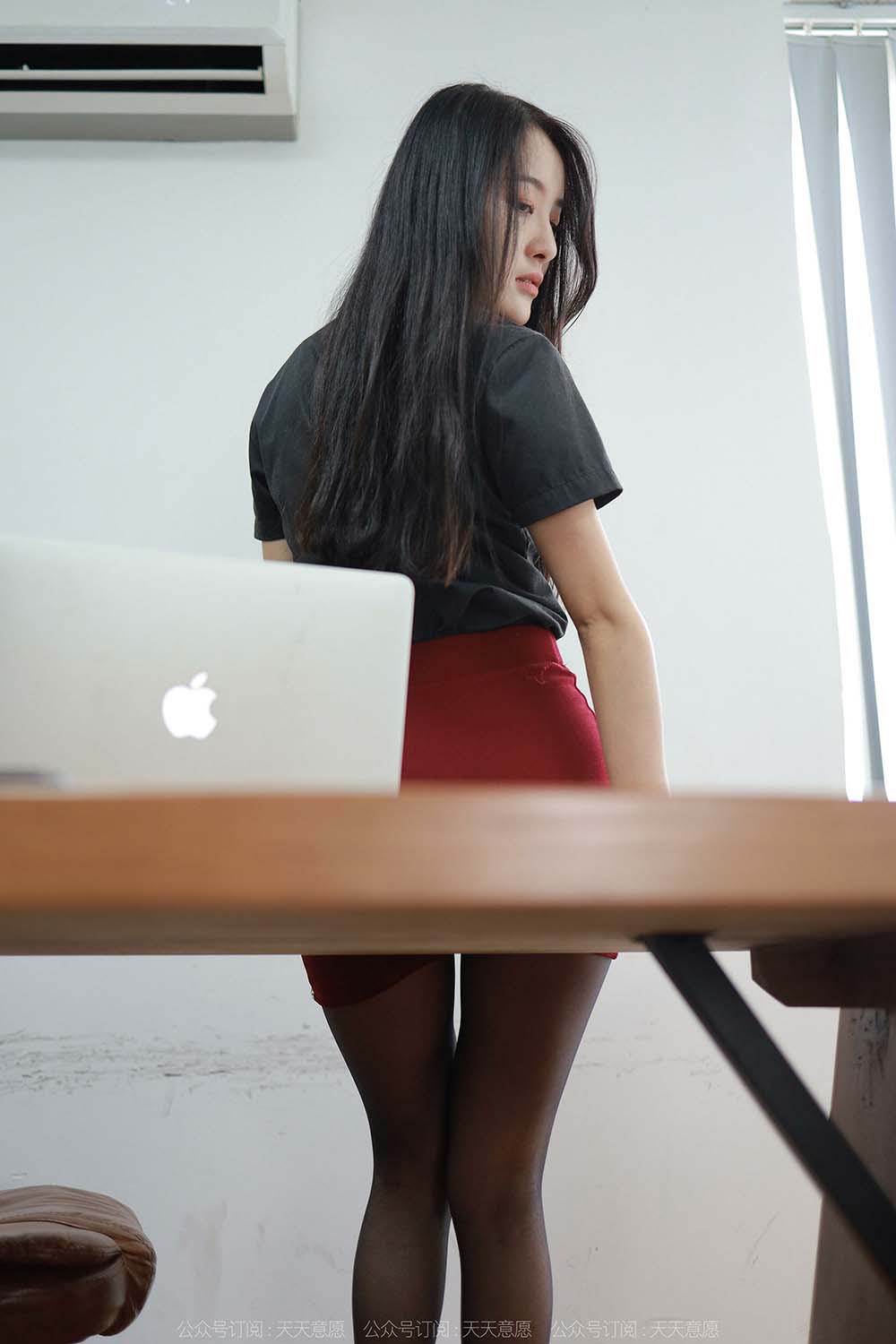 [IESS异思趣向] 2022.07.06 丝享家1139：婉萍《嘿丝办公室》 预览图 - 2