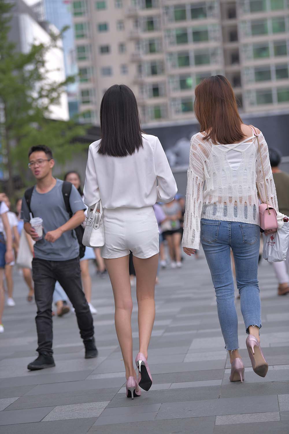 精选街拍作品 NO.1051 魂魂街拍作品 – 性感长腿小姐姐 预览图 - 2