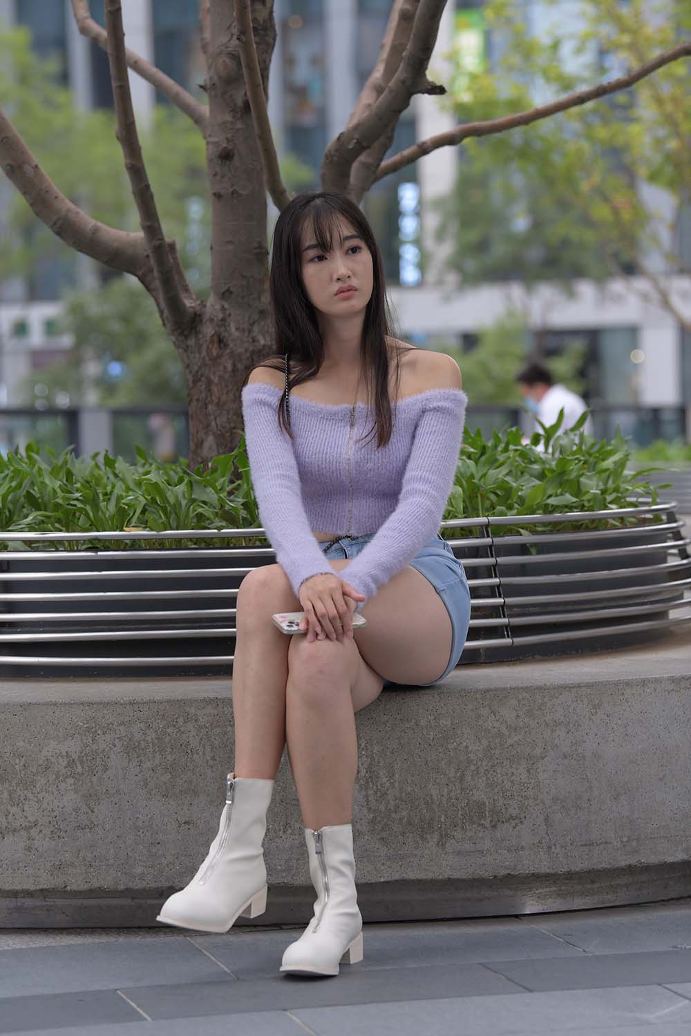 精选街拍作品 NO.1131 一只麋鹿摄影作品 – 蓝色牛仔热裤美女 预览图 - 2