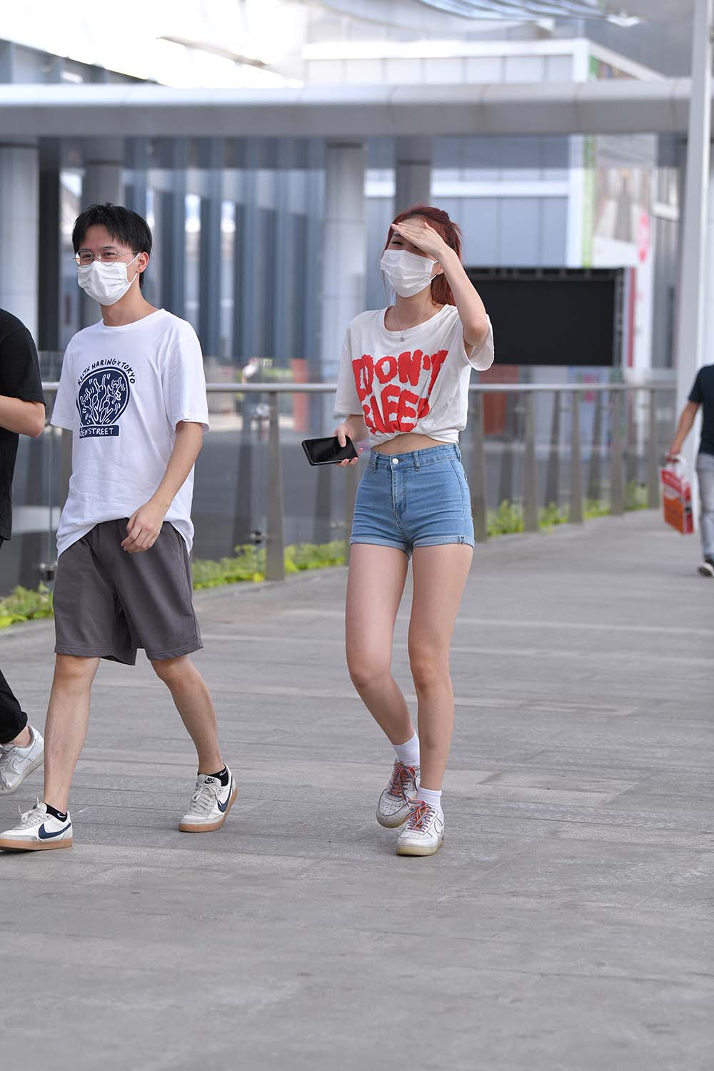 精选街拍作品 NO.1155 紧身热裤美女