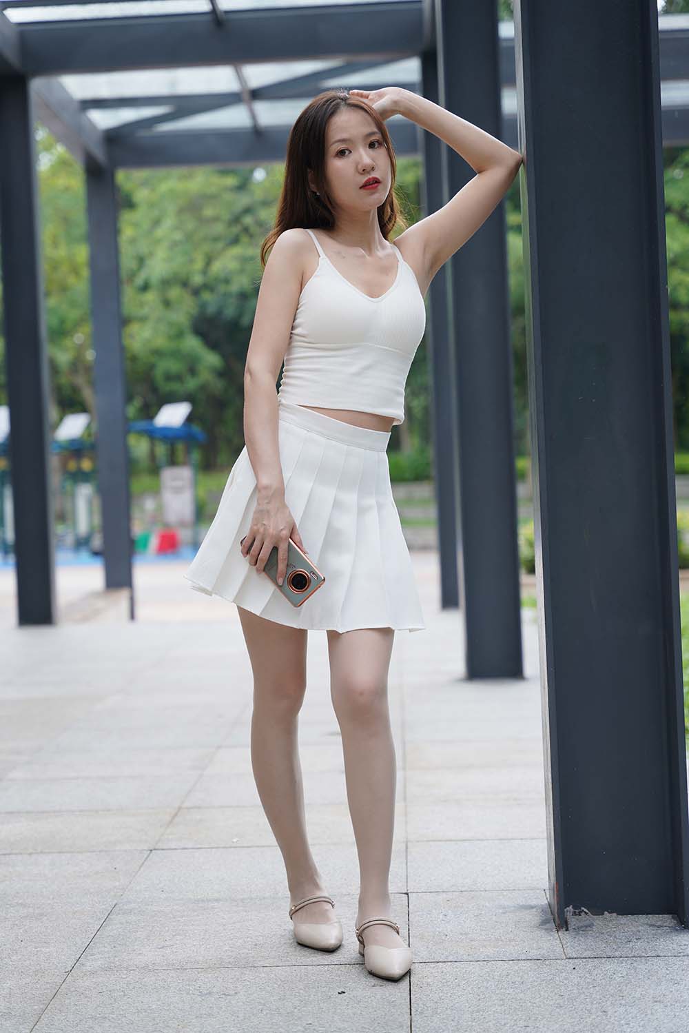 精选街拍作品 NO.1196 白裙裸丝小姐姐