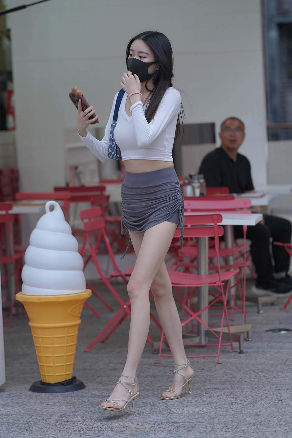 精选街拍作品 NO.1232 青春的气息长腿美女