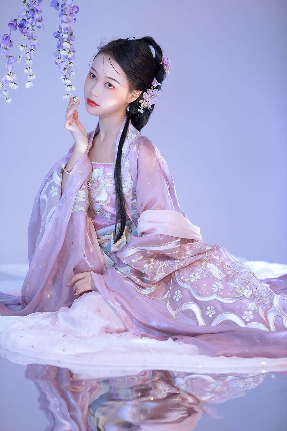 [YITUYU艺图语]2022.08.12 镜花水月 梨一依