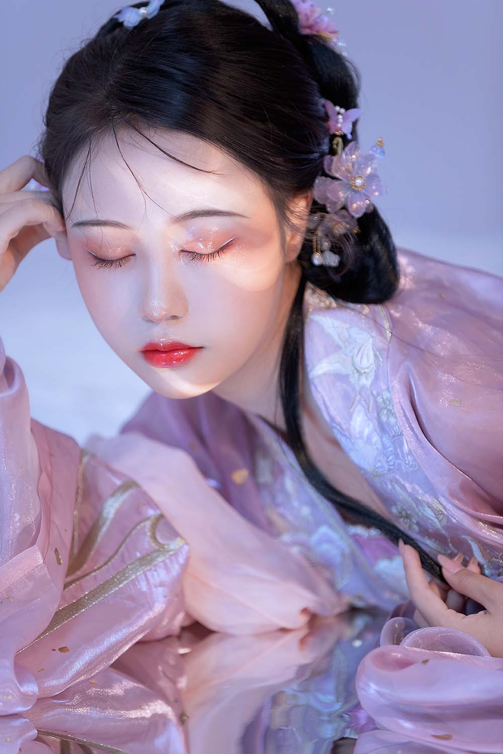 [YITUYU艺图语]2022.08.12 镜花水月 梨一依 预览图 - 2