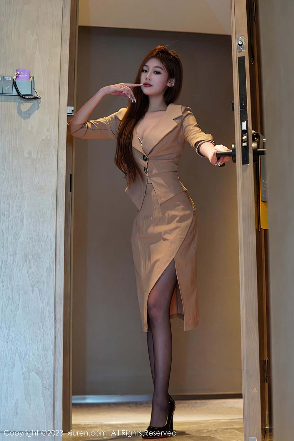 [Xiuren秀人网]2023.02.14 NO.6260 早川京子 预览图 - 3