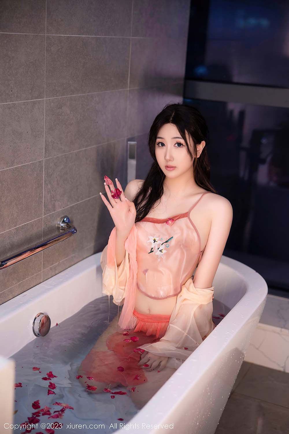 [Xiuren秀人网]2023.02.14 NO.6262 江真真 预览图 - 2