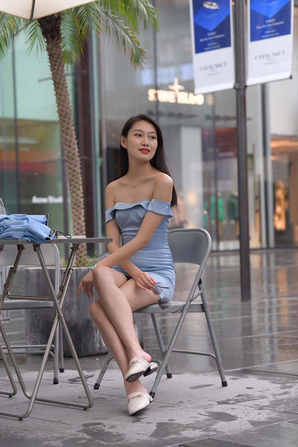 精选街拍作品 NO.1376 一始街拍作品 – 蓝色短裙美女