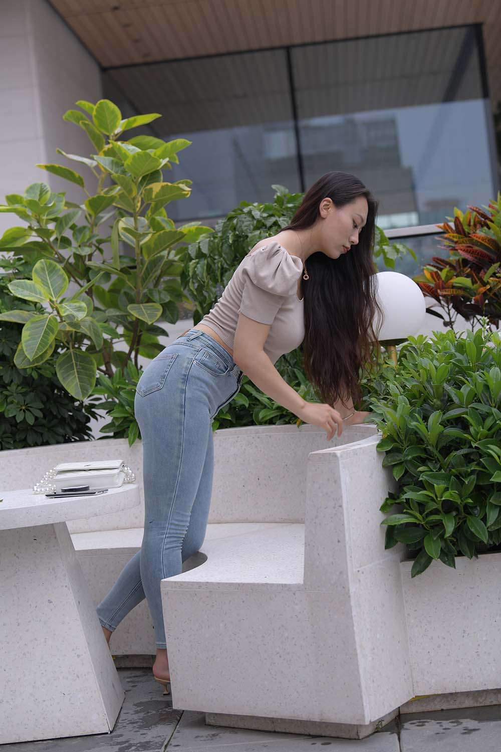 精选街拍作品 NO.1403 一只麋鹿摄影作品 – 星期三