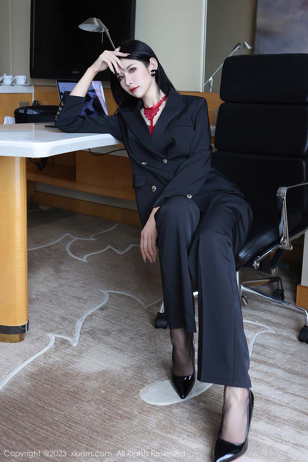 [Xiuren秀人网]2023.03.13 NO.6402 依娜Yina 预览图 - 2