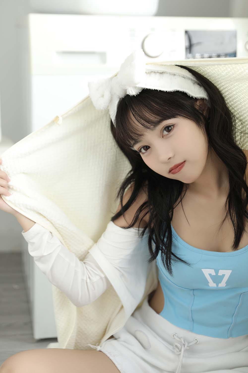 [YITUYU艺图语]2022.09.20 夏日酣甜午后 小薇人儿 预览图 - 2