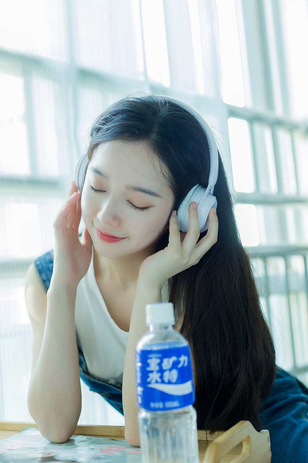 [YITUYU艺图语]2022.09.26 诗里的海 戈曼妮Nini 预览图 - 2